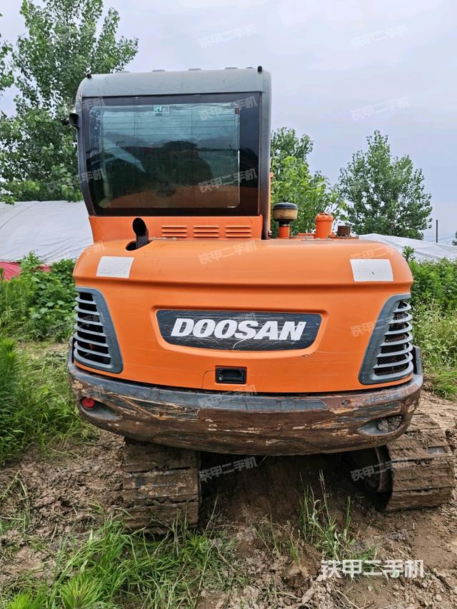 右后45(整机外观) 右后45(整机外观)