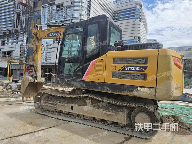 整机右后45°(整机外观) 整机右后45°(整机外观)