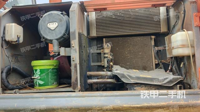 散热器正面(大件舱室) 散热器正面(大件舱室)