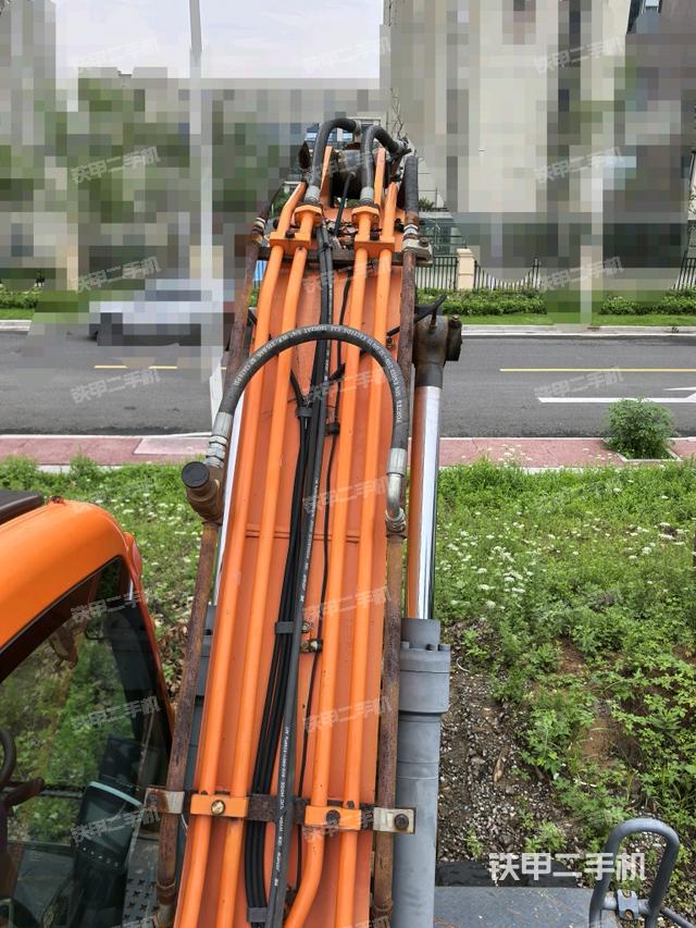 大臂根部?斜視(工作和回轉裝置) 大臂根部?斜視(工作和回轉裝置)