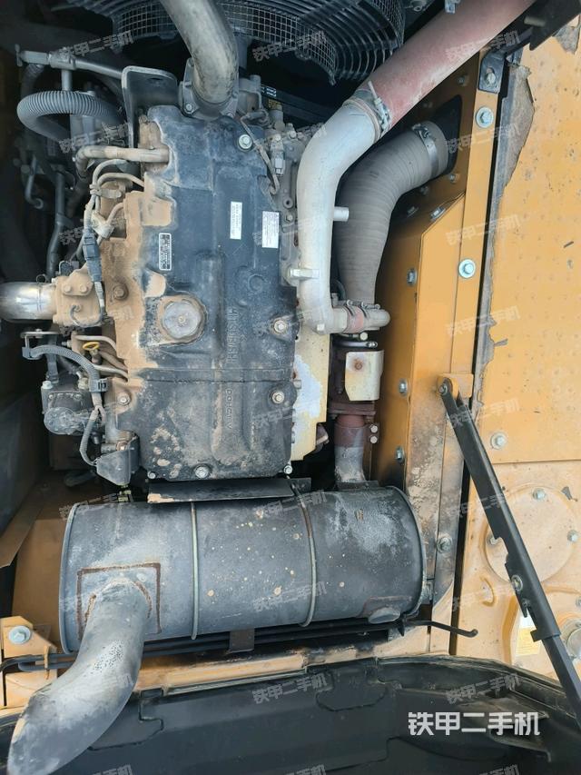 發(fā)動機整體俯視(整機外觀) 發(fā)動機整體俯視(整機外觀)