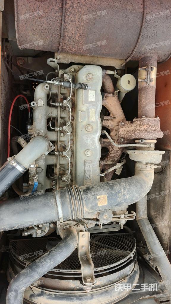 发动机室(上车部件) 发动机室(上车部件)