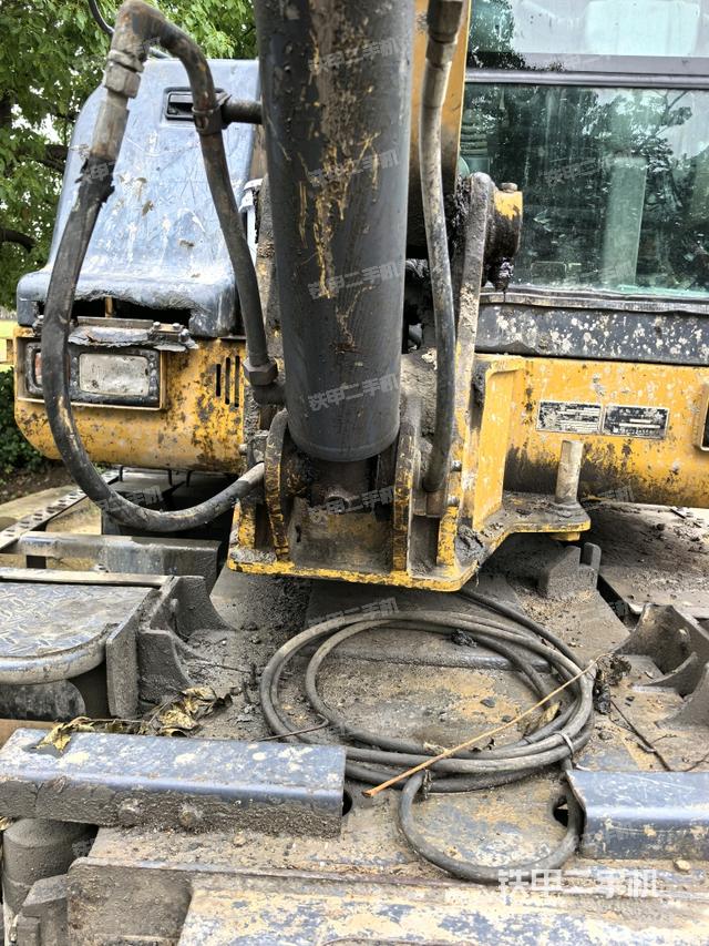 大臂根部 斜(工作和回转装置) 大臂根部 斜(工作和回转装置)