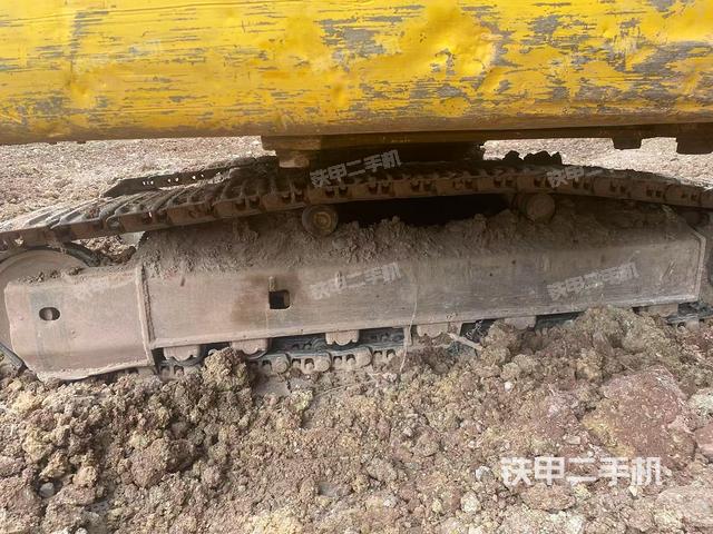 单侧履带整体(整机外观) 单侧履带整体(整机外观)