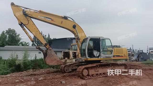 住友SH240-3挖掘機(jī)
