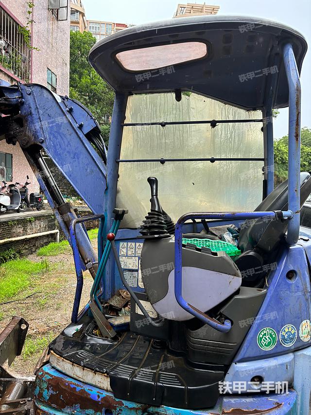 驾驶室整体（整机外观）