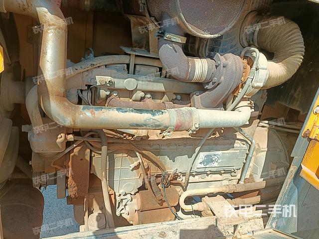 发动机左侧（整机外观及大件）