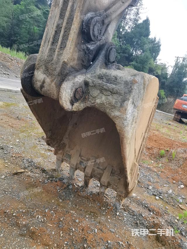 鏟斗右后整體（工作和回轉裝置）