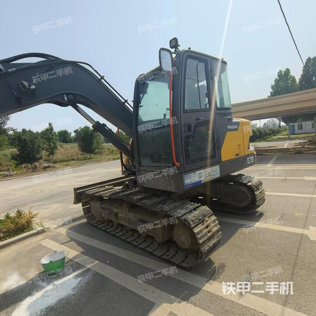 沃爾沃EC75D挖掘機(jī)