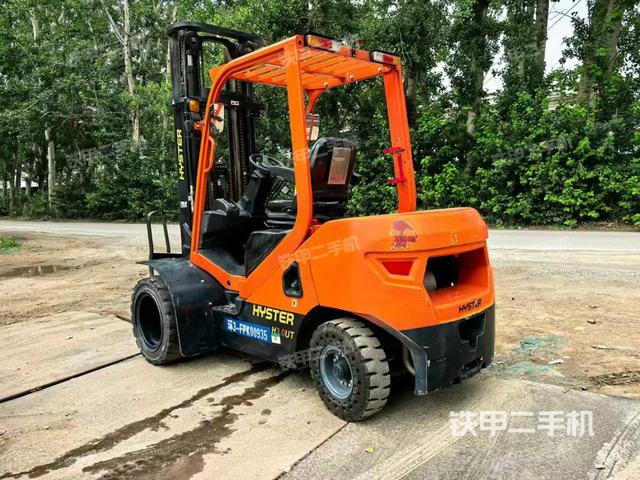 整机左侧（设备外观及核心部件）