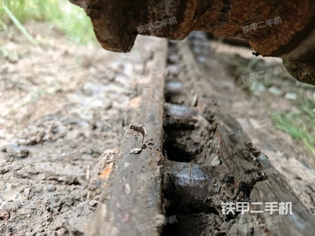 左侧行走马达盖板(行走机构) 左侧行走马达盖板(行走机构)