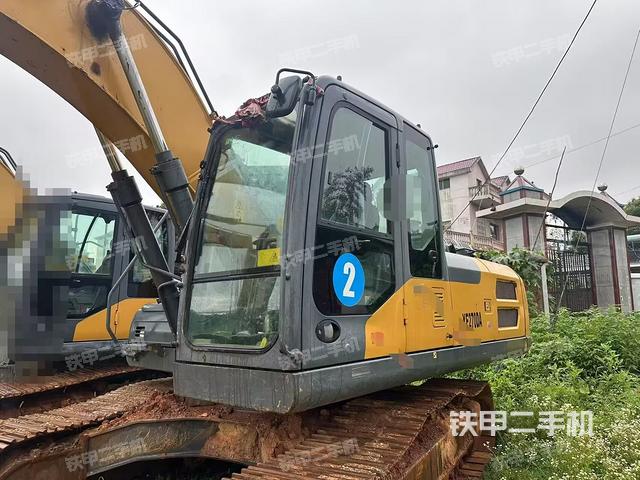 徐工XE200DA挖掘機(jī)