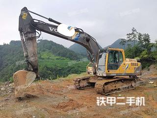沃爾沃EC210B挖掘機實拍圖片