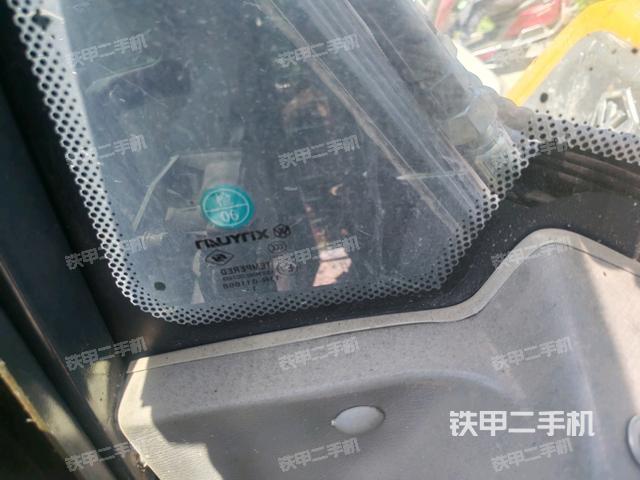 座椅右侧控制台/钥匙门/油门/含右手柄（驾驶室部分）