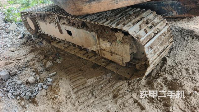 左侧履带整体 (行走机构) 左侧履带整体 (行走机构)