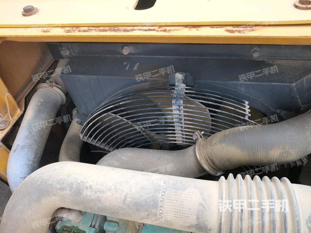 水箱+風扇特寫（上車部件）