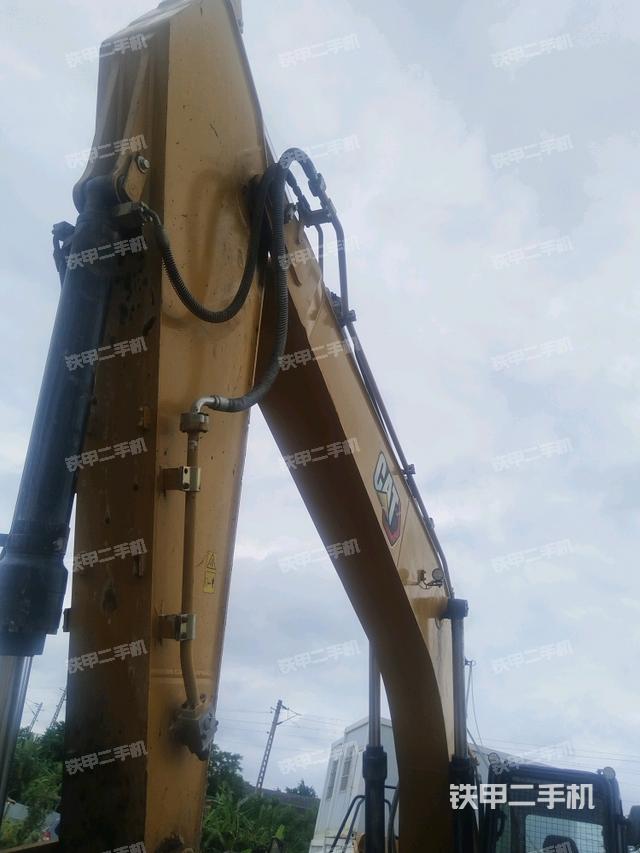 大臂整体 右侧(工作和回转装置) 大臂整体 右侧(工作和回转装置)