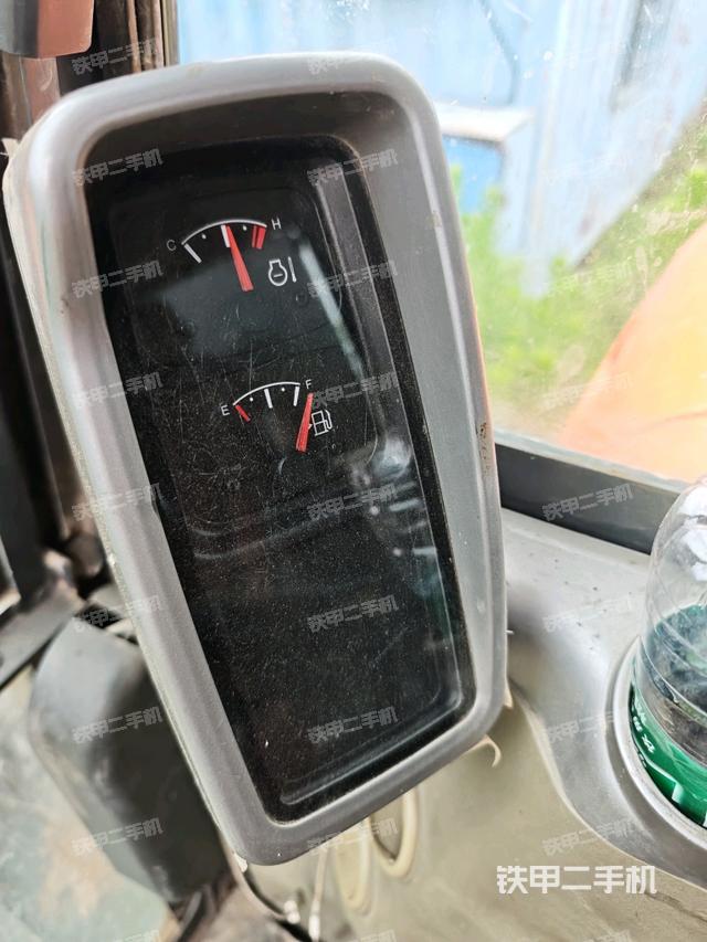 座椅后部(驾驶室部分) 座椅后部(驾驶室部分)