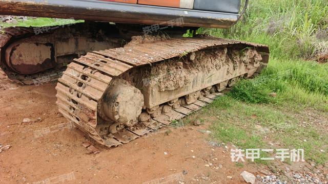 左侧履带整体 (行走机构) 左侧履带整体 (行走机构)