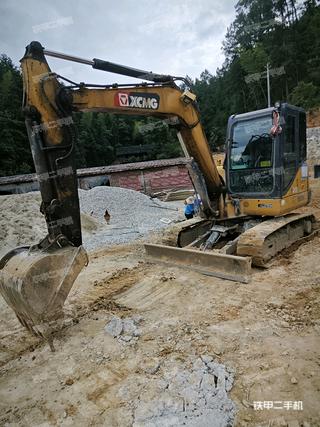 徐工XE60DA挖掘机实拍图片