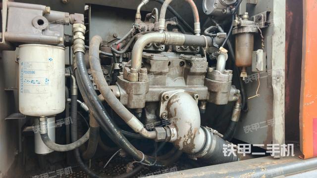 液压泵斜45 左(大件舱室) 液压泵斜45 左(大件舱室)