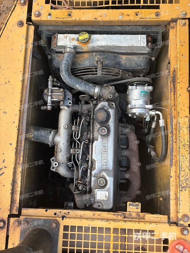 发动机整体俯视(整机外观) 发动机整体俯视(整机外观)