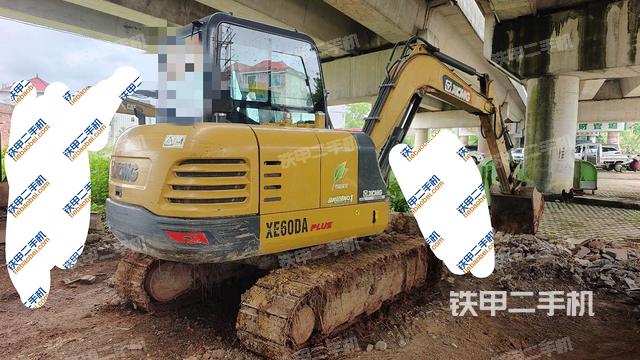 右后45(整机外观) 右后45(整机外观)