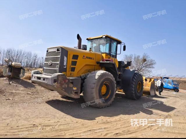 整機(jī)右后45°(整機(jī)外觀及大件) 整機(jī)右后45°(整機(jī)外觀及大件)