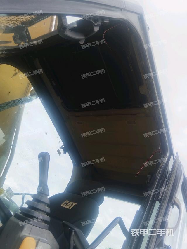 顶棚整体(驾驶室部分) 顶棚整体(驾驶室部分)
