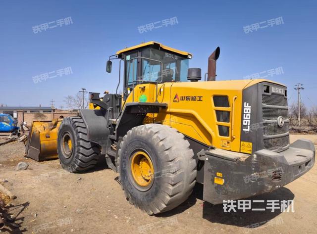 駕駛室操作臺(tái)(整機(jī)外觀及大件) 駕駛室操作臺(tái)(整機(jī)外觀及大件)