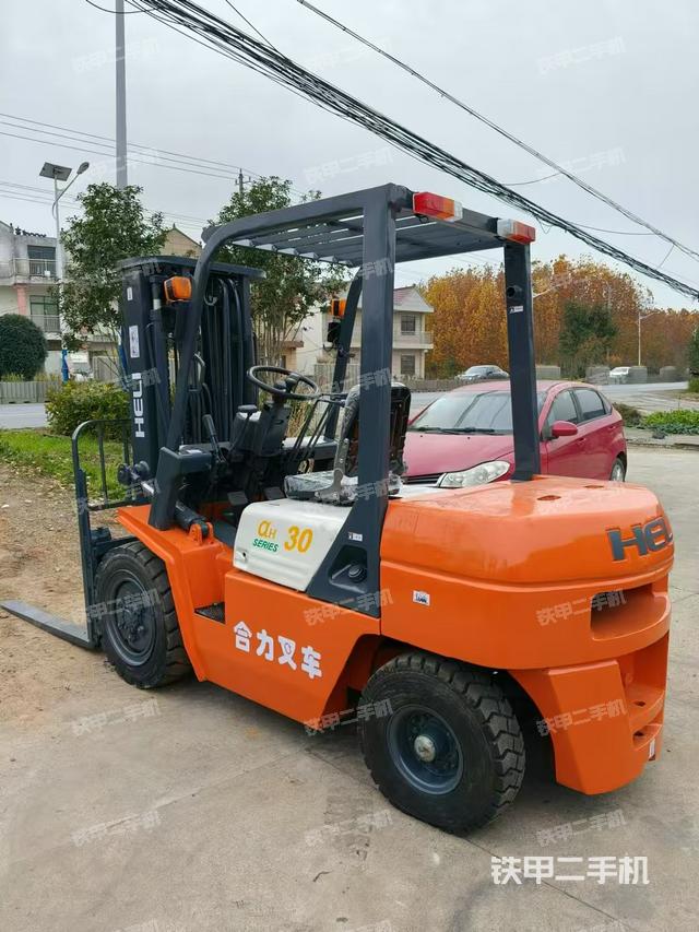 整机右后45°（设备外观及核心部件）