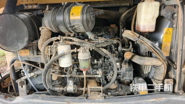 发动机室(上车部件) 发动机室(上车部件)