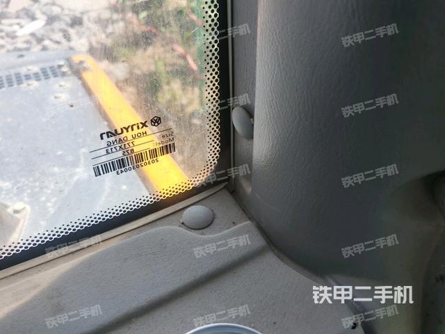 后窗玻璃角标（驾驶室部分）