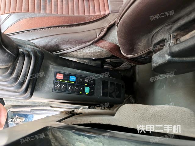 小时表(驾驶室部分) 小时表(驾驶室部分)