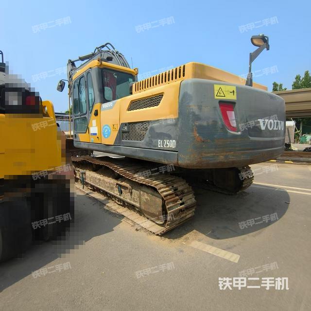 沃爾沃EC250D挖掘機(jī)