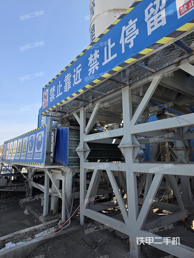 整机左侧（设备外观及核心部件）