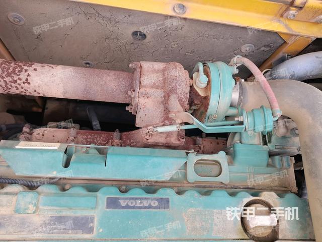 氣門室蓋螺絲特寫（上車部件）