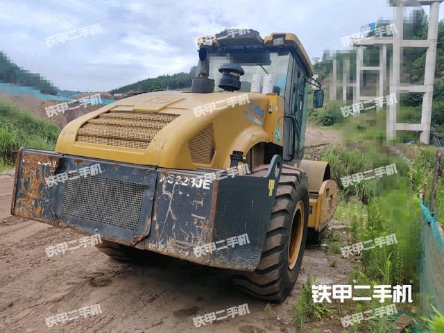 整机右后45°(设备外观及核心部件) 整机右后45°(设备外观及核心部件)