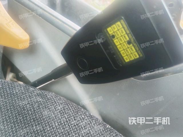 驾驶室左后45度(驾驶室部分) 驾驶室左后45度(驾驶室部分)