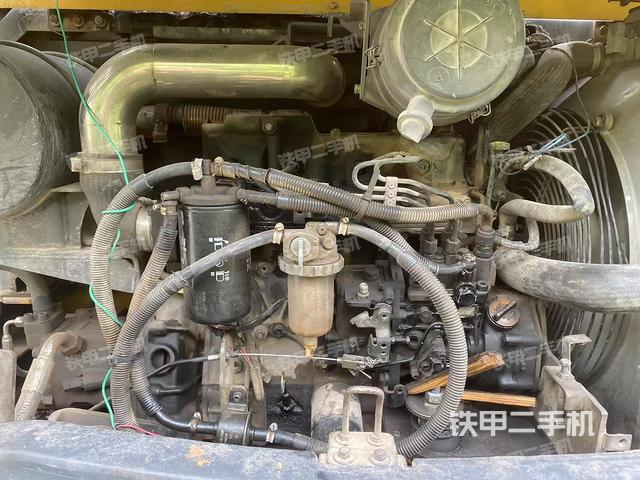 发动机整体俯视(整机外观) 发动机整体俯视(整机外观)