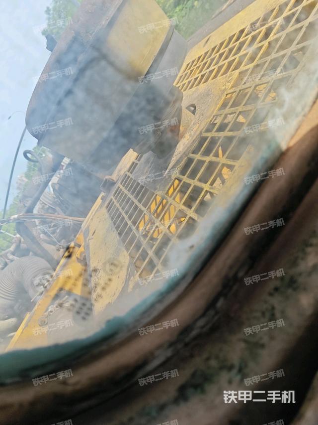 后窗玻璃角标(驾驶室部分) 后窗玻璃角标(驾驶室部分)