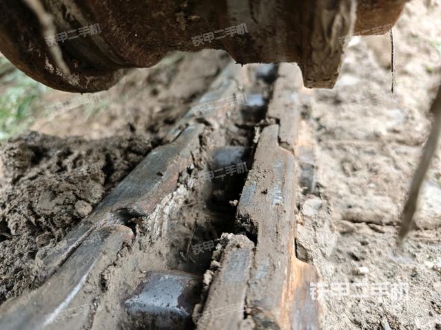 左驱动轮(行走机构) 左驱动轮(行走机构)