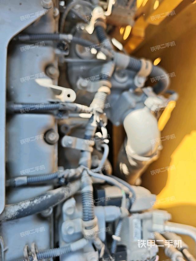 气门室盖螺丝特写(上车部件) 气门室盖螺丝特写(上车部件)