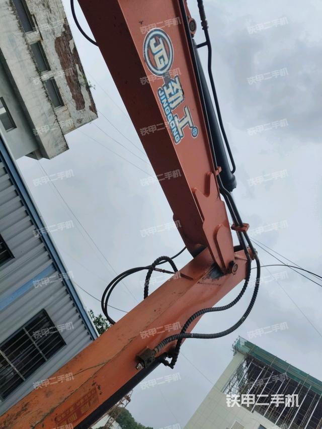 小臂整体右前（工作和回转装置）