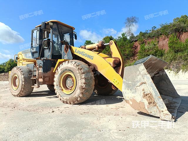 工作装置整体（整机外观及大件）