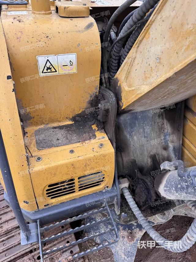 大臂根部 斜(工作和回转装置) 大臂根部 斜(工作和回转装置)