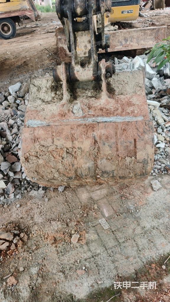 铲斗45度(工作和回转装置) 铲斗45度(工作和回转装置)