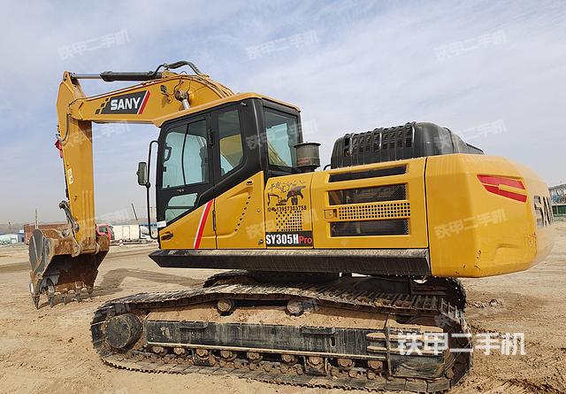 整机右后45°(整机外观) 整机右后45°(整机外观)