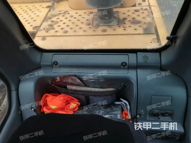 座椅后部（駕駛室部分）