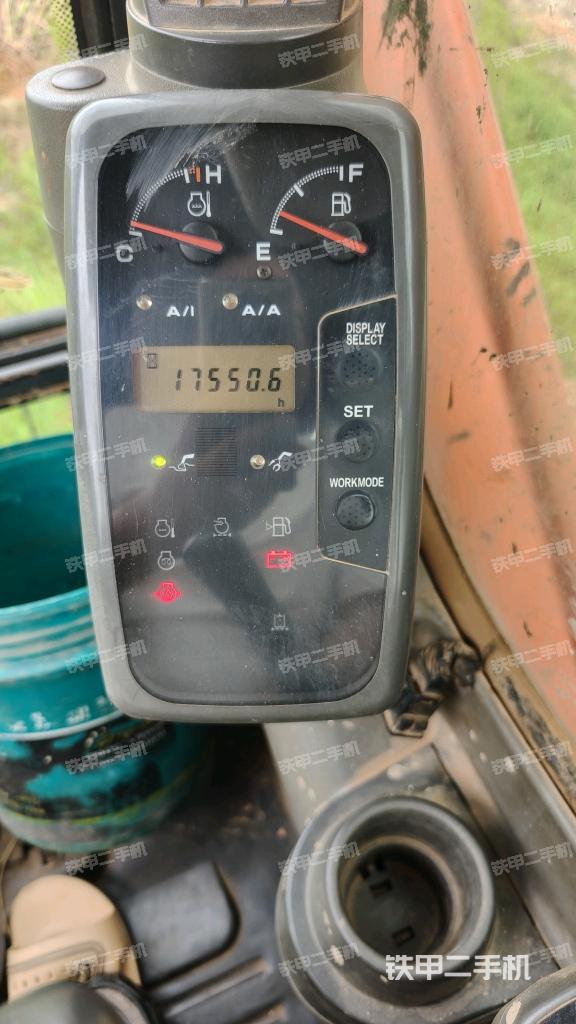 显示屏 (驾驶室部分) 显示屏 (驾驶室部分)